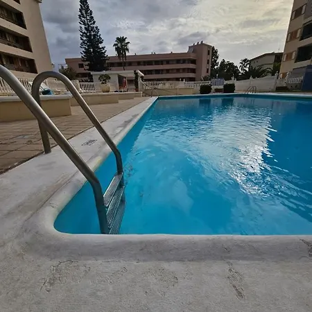 Fayser 108 Steps To With Direct Pool Access And Ac * ארונה