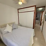 Fayser 108 Steps To With Direct Pool Access And Ac Διαμέρισμα *
