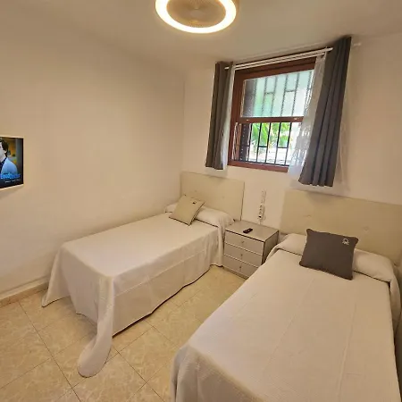 Fayser 108, 2 Bedrooms, Ac, Steps To Beach *