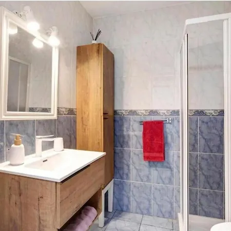 Fayser 108, 2 Bedrooms, Ac, Steps To Beach *