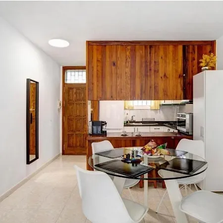 Fayser 108, 2 Bedrooms, Ac, Steps To Beach *