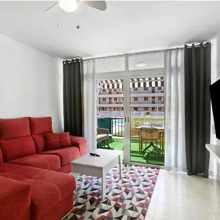 Fayser 108, 2 Bedrooms, Ac, Steps To Beach
